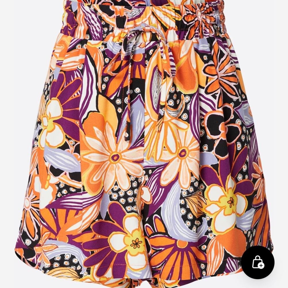 Nasty Gal Mixed Colors high waist floral shorts - Picture 7 of 10